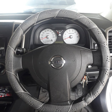 Majic Steering Wheel Cover Lace Up Soft Grip Leather-Look, Old School - The Car Wizz AutoStore